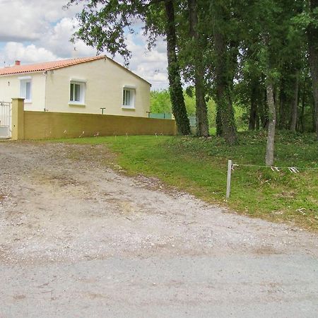 Appartement Charmant A Breuillet Avec Jardin Spacieux מראה חיצוני תמונה