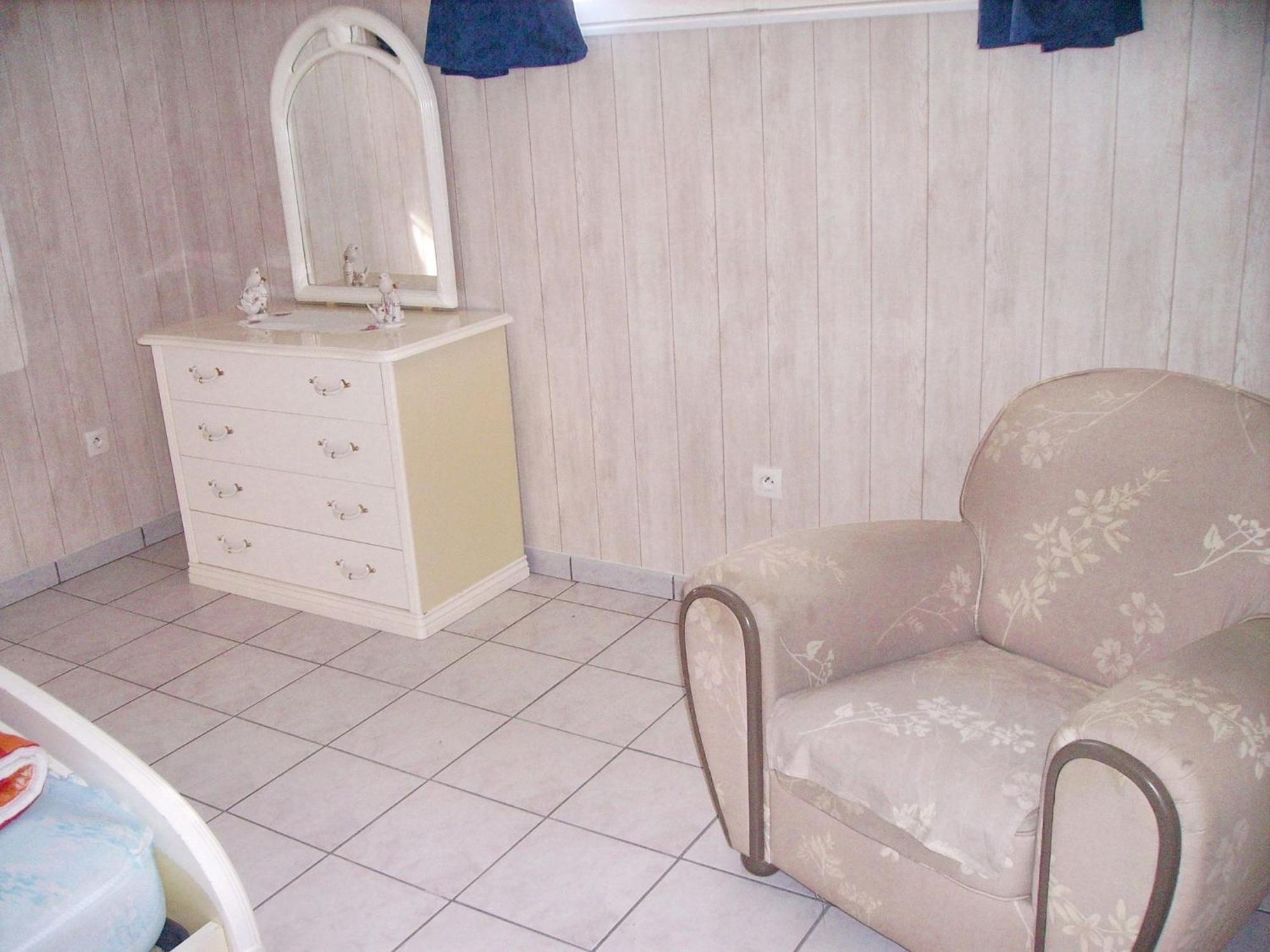 Appartement Charmant A Breuillet Avec Jardin Spacieux מראה חיצוני תמונה