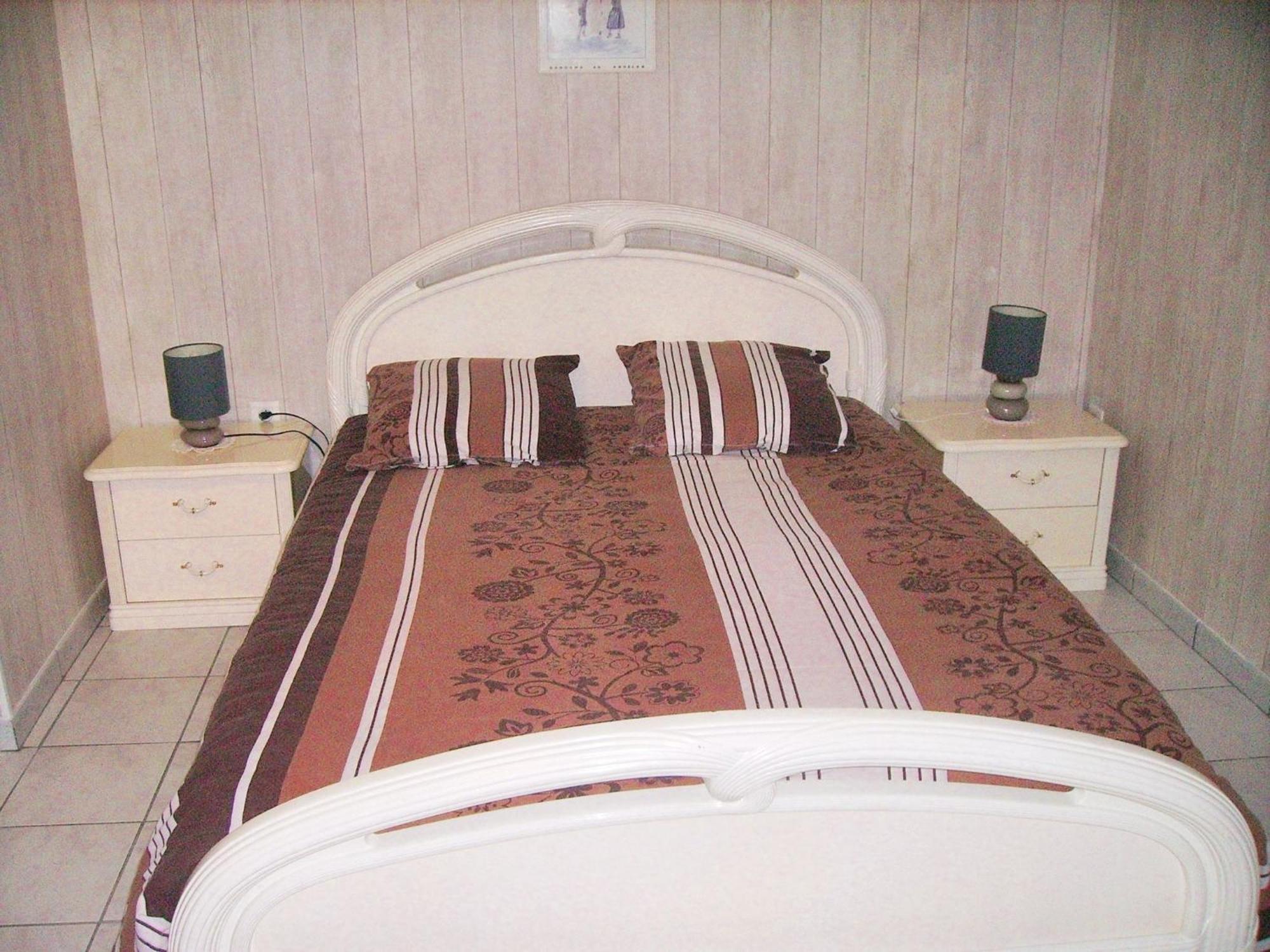 Appartement Charmant A Breuillet Avec Jardin Spacieux מראה חיצוני תמונה